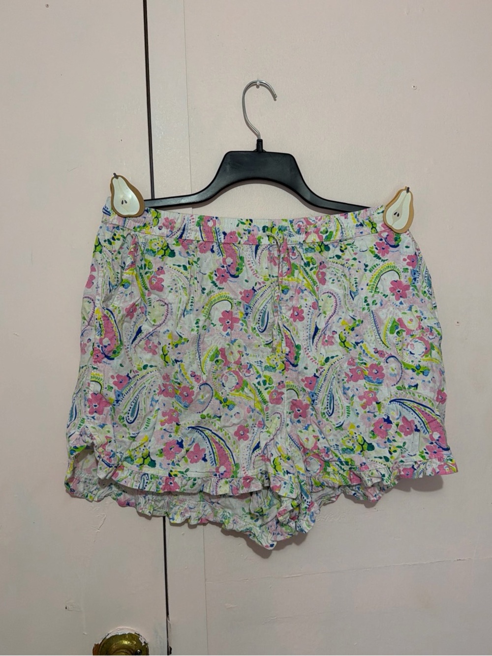 crown & ivy Pink and Green Paisley Floral Drawstring Shorts